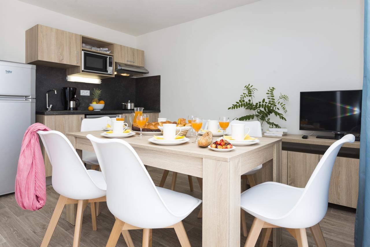 Residence Prestige Odalys Le Domaine Des Pins นัวร์มูติเย-ออง-ลิล ภายนอก รูปภาพ